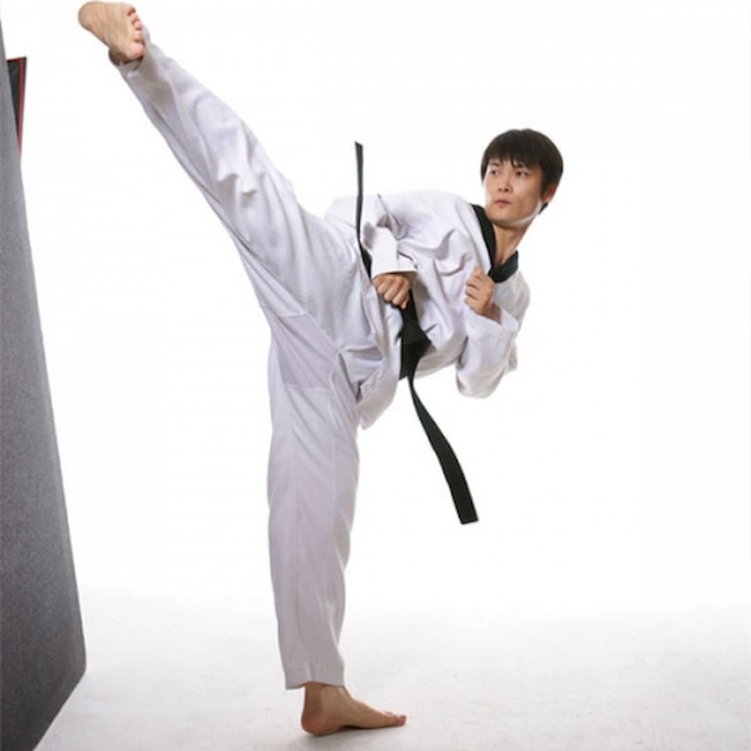 Hướng dẫn tự học võ Taekwondo tại nhà