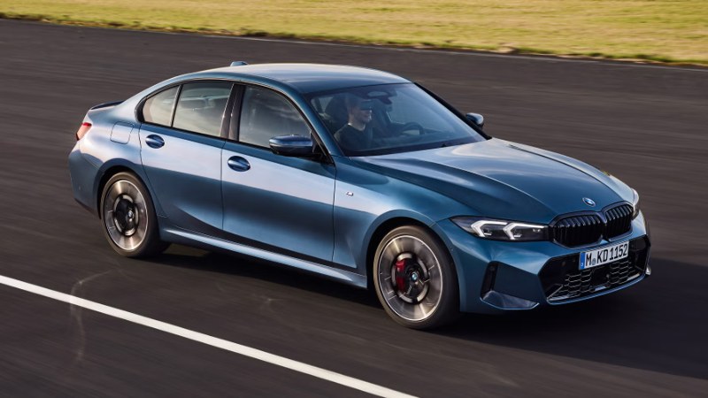 BMW 3 Series – Sedan 5 chỗ thể thao, nhỏ gọn